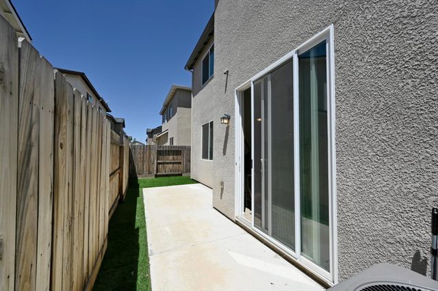 6429 E Moscato Drive, Fresno, CA 93727