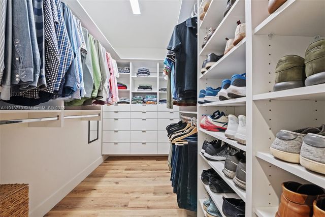 1226 NE 11th Ave, Fort Lauderdale, FL 33304