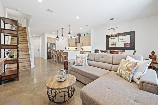 1226 NE 11th Ave, Fort Lauderdale, FL 33304