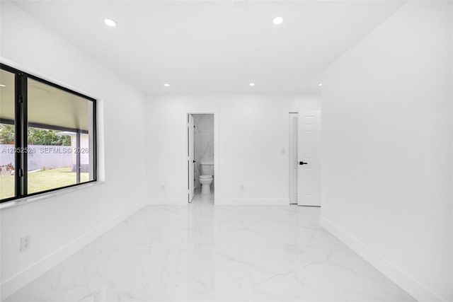 18670 SW 123rd Court, Miami, FL 33177