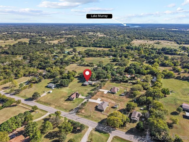 910 E Springdale Loop, Ardmore, OK 73401