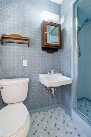 2904 Prince Of Wales DR, Chesapeake, VA 23321