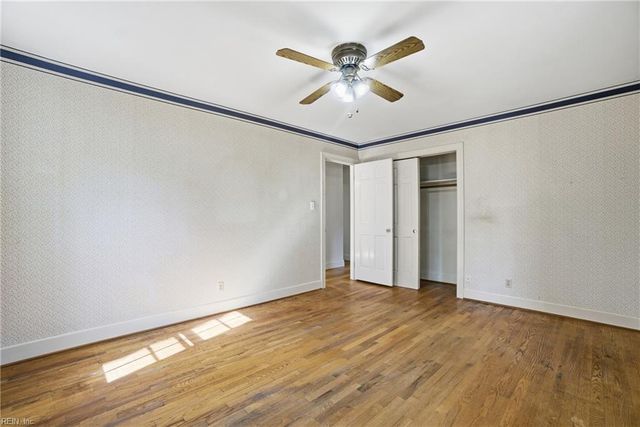 2904 Prince Of Wales DR, Chesapeake, VA 23321