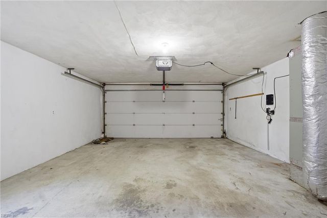 2904 Prince Of Wales DR, Chesapeake, VA 23321