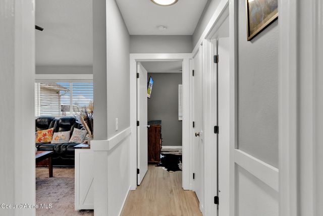 2878 E KNAPP CIR, Post Falls, ID 83854