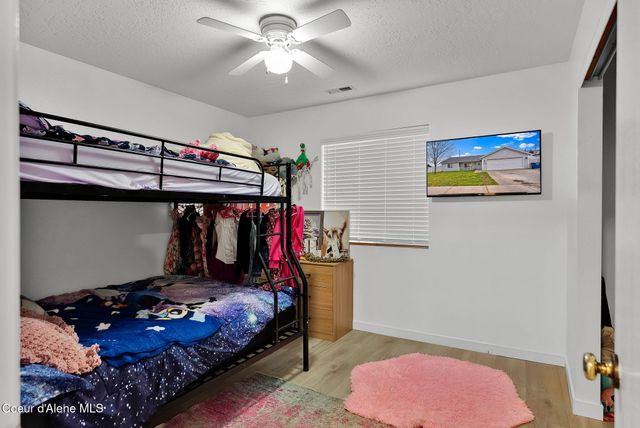 2878 E KNAPP CIR, Post Falls, ID 83854