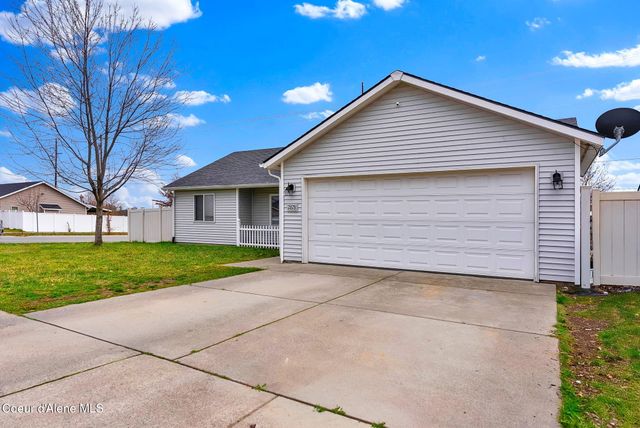 2878 E KNAPP CIR, Post Falls, ID 83854