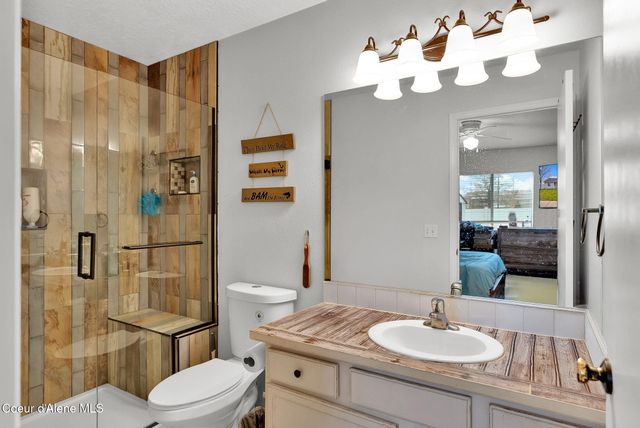 2878 E KNAPP CIR, Post Falls, ID 83854