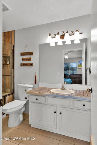 2878 E KNAPP CIR, Post Falls, ID 83854