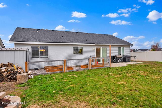 2878 E KNAPP CIR, Post Falls, ID 83854