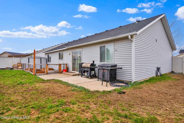 2878 E KNAPP CIR, Post Falls, ID 83854