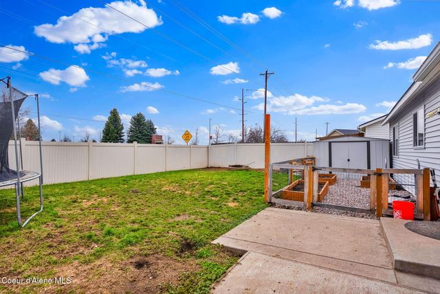 2878 E KNAPP CIR, Post Falls, ID 83854