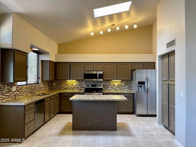 20390 N 54TH Avenue, Glendale, AZ 85308