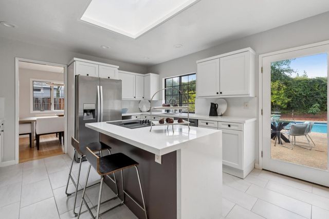 50 Los Altos Avenue, Los Altos, CA 94022