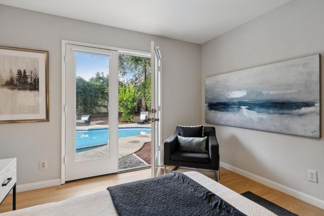 50 Los Altos Avenue, Los Altos, CA 94022