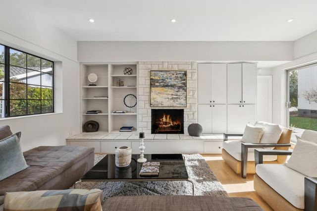 50 Los Altos Avenue, Los Altos, CA 94022