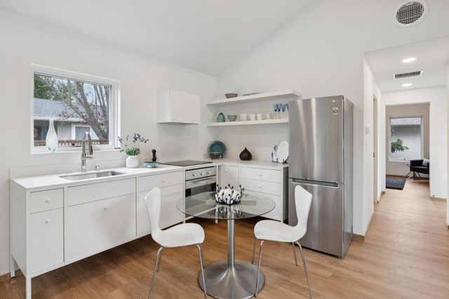 50 Los Altos Avenue, Los Altos, CA 94022