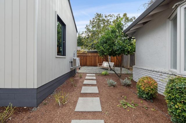 50 Los Altos Avenue, Los Altos, CA 94022