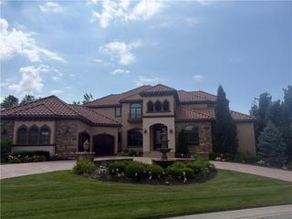 15348 Larsen Street, Overland Park, KS 66221