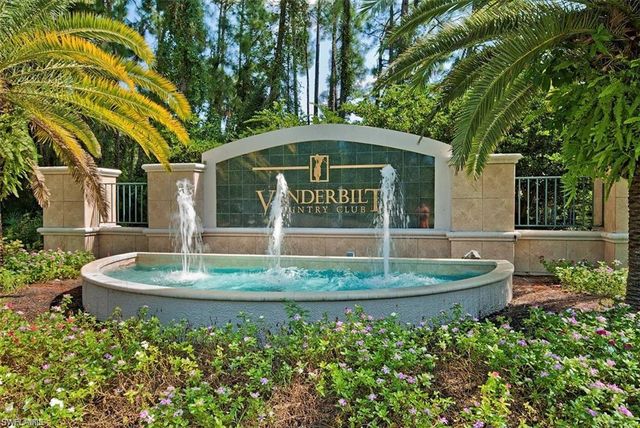 8458 Radcliffe TER 202, Naples, FL 34120