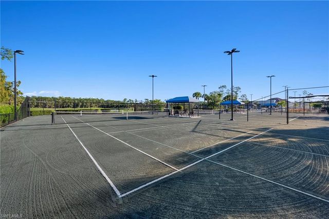 8458 Radcliffe TER 202, Naples, FL 34120