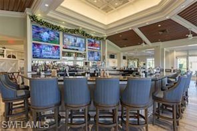 8458 Radcliffe TER 202, Naples, FL 34120