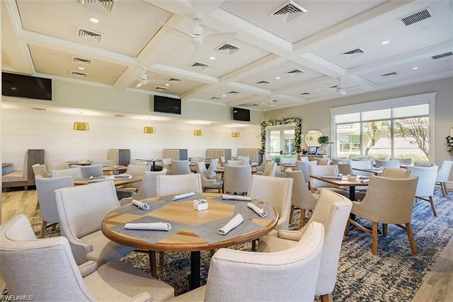 8458 Radcliffe TER 202, Naples, FL 34120