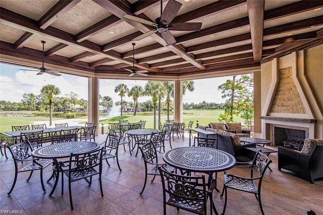 8458 Radcliffe TER 202, Naples, FL 34120