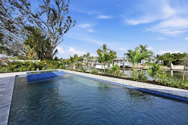 611 DUNDEE LANE, Holmes Beach, FL 34217