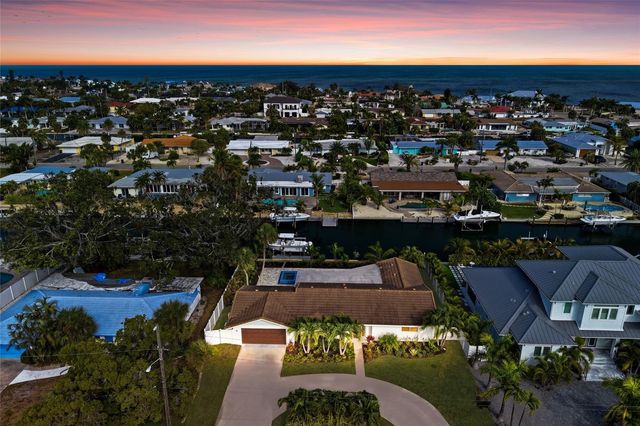 611 DUNDEE LANE, Holmes Beach, FL 34217