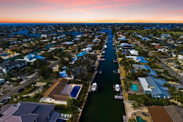 611 DUNDEE LANE, Holmes Beach, FL 34217