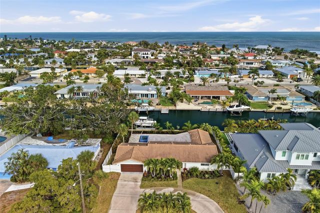 611 DUNDEE LANE, Holmes Beach, FL 34217