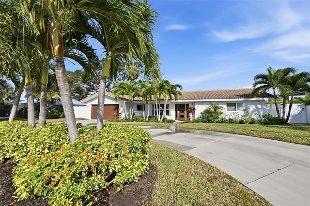 611 DUNDEE LANE, Holmes Beach, FL 34217