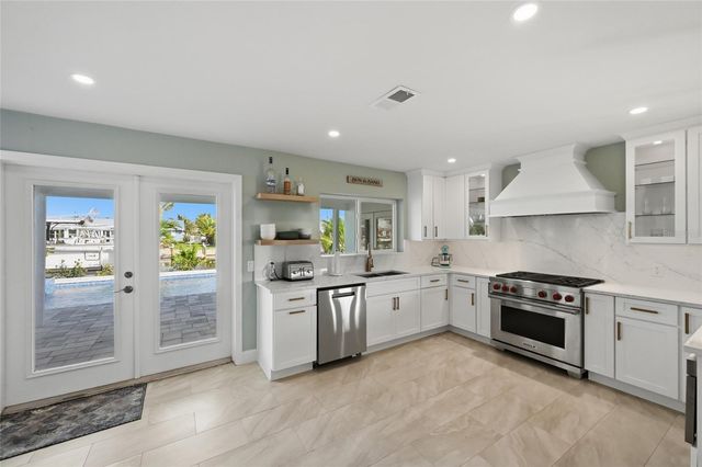 611 DUNDEE LANE, Holmes Beach, FL 34217