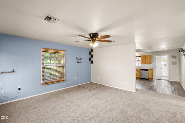 911 SW I Street, Grants Pass, OR 97526