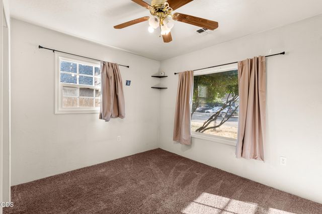 911 SW I Street, Grants Pass, OR 97526