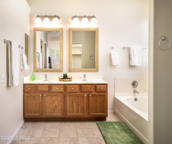 13544 N Buckhorn Cholla Drive, Marana, AZ 85658