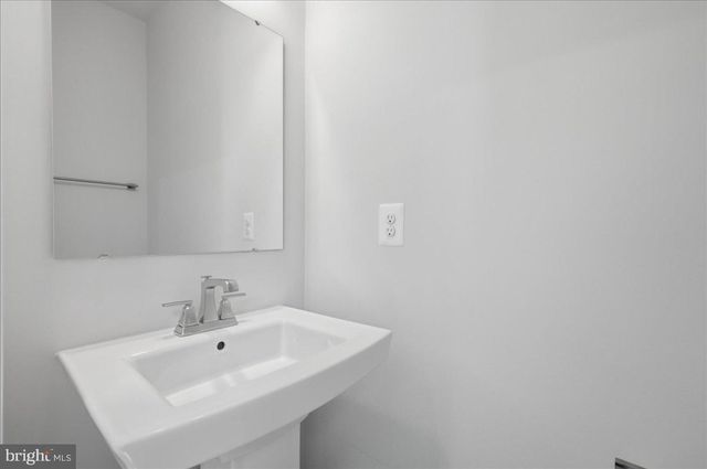 4322 ELLIPSE TER, Chantilly, VA 20151