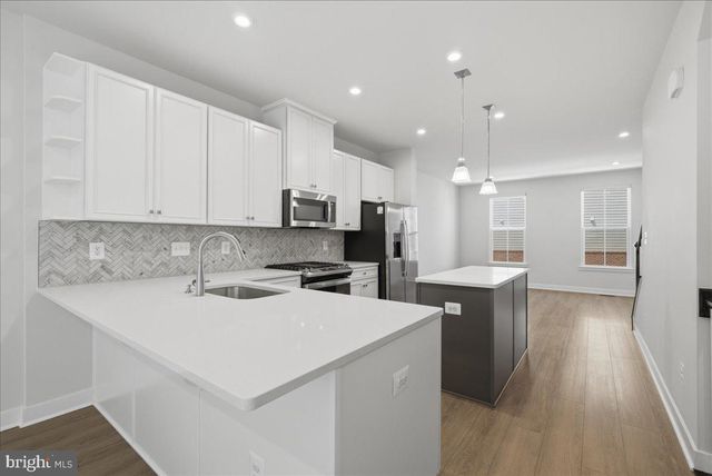 4322 ELLIPSE TER, Chantilly, VA 20151