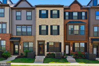 4322 ELLIPSE TER, Chantilly, VA 20151