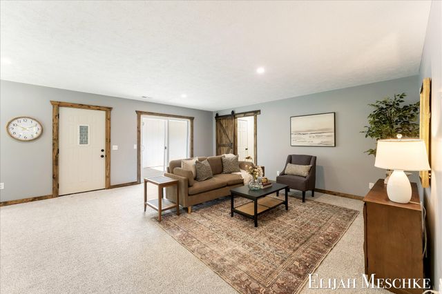 8938 Mackinaw Trail Drive, Howard City, MI 49329