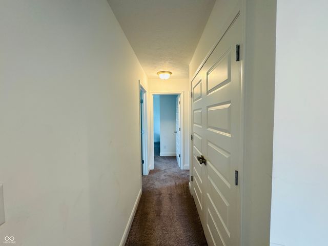 980 S Raylee Garden Drive, New Palestine, IN 46163