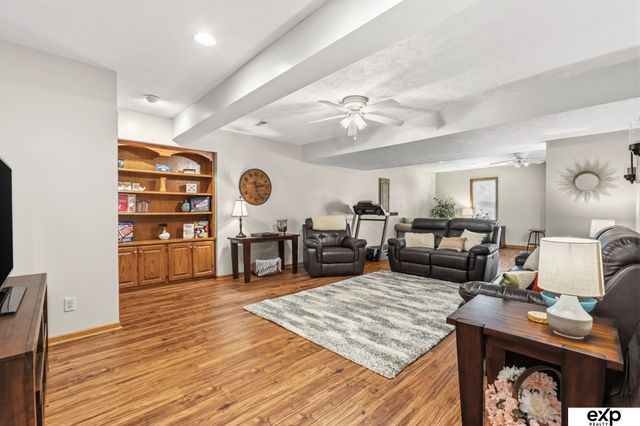 6311 S 157th Street, Omaha, NE 68135