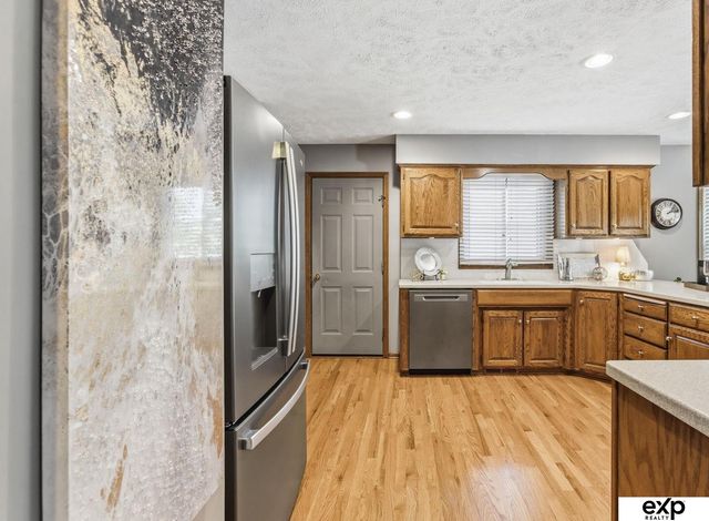 6311 S 157th Street, Omaha, NE 68135