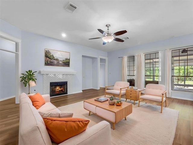 42 Silver Lute Place, The Woodlands, TX 77381