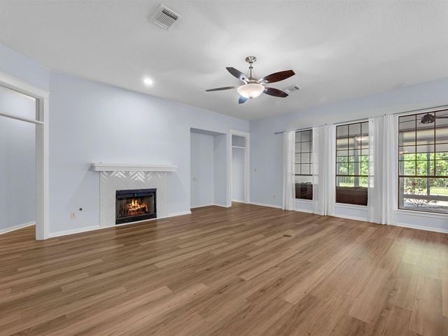 42 Silver Lute Place, The Woodlands, TX 77381