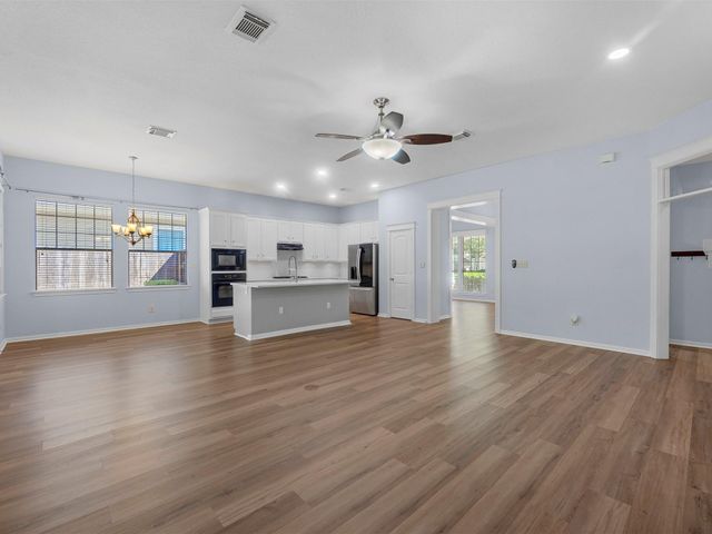 42 Silver Lute Place, The Woodlands, TX 77381