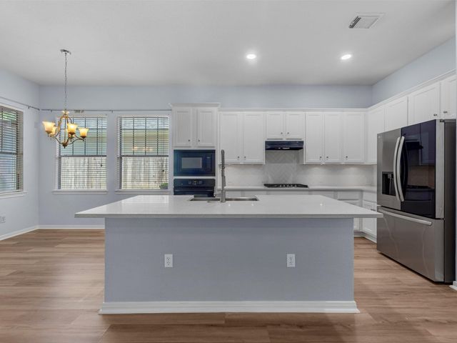 42 Silver Lute Place, The Woodlands, TX 77381