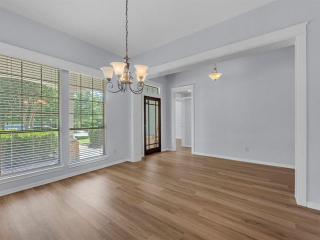 42 Silver Lute Place, The Woodlands, TX 77381