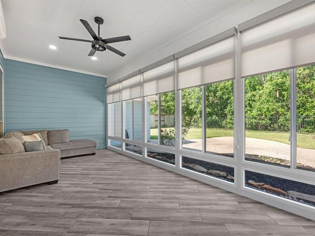 42 Silver Lute Place, The Woodlands, TX 77381